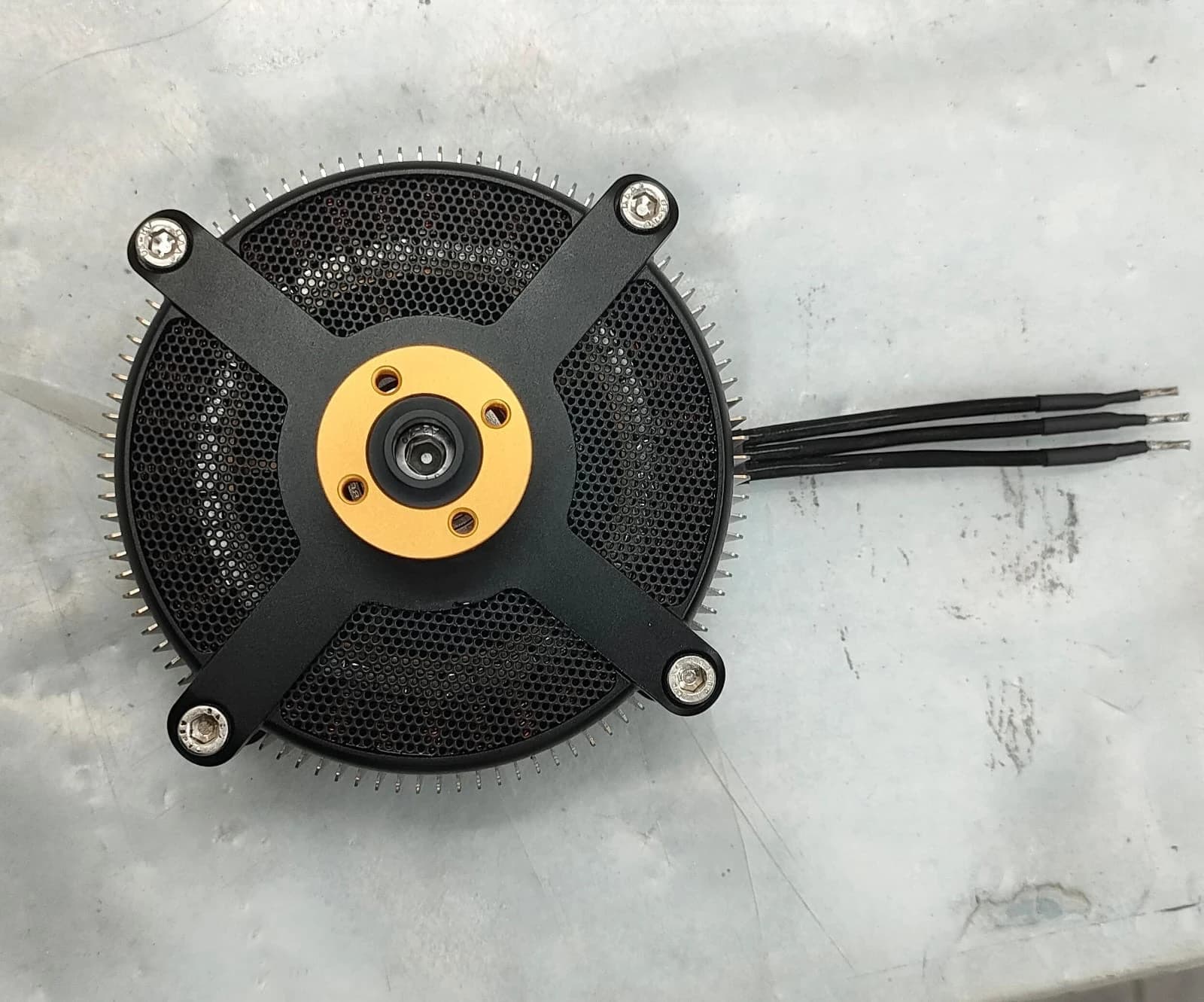 SRM 1090 Brushless Motor view 4